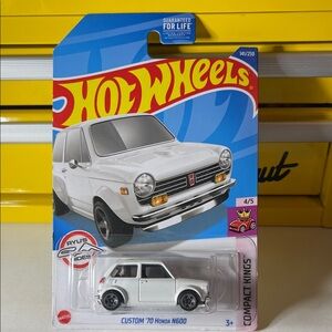 Custom '70 Honda N600 - White